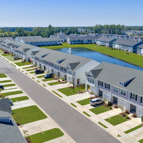 Row of townhomes for rent at HARMON Foxbank